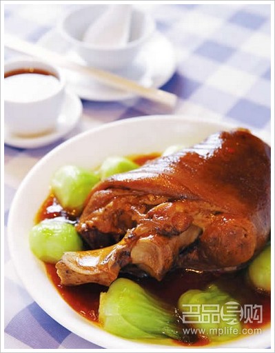 龍華酒店必吃經典美食鹵乳鴿